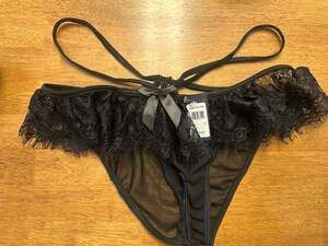Fredericks of Hollywood Black Sheer Ruffle Bow Panty Size 2X Underwear NEW